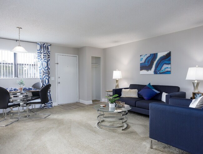 Building Photo - Woodlake Village