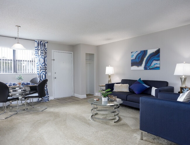 Building Photo - Woodlake Village