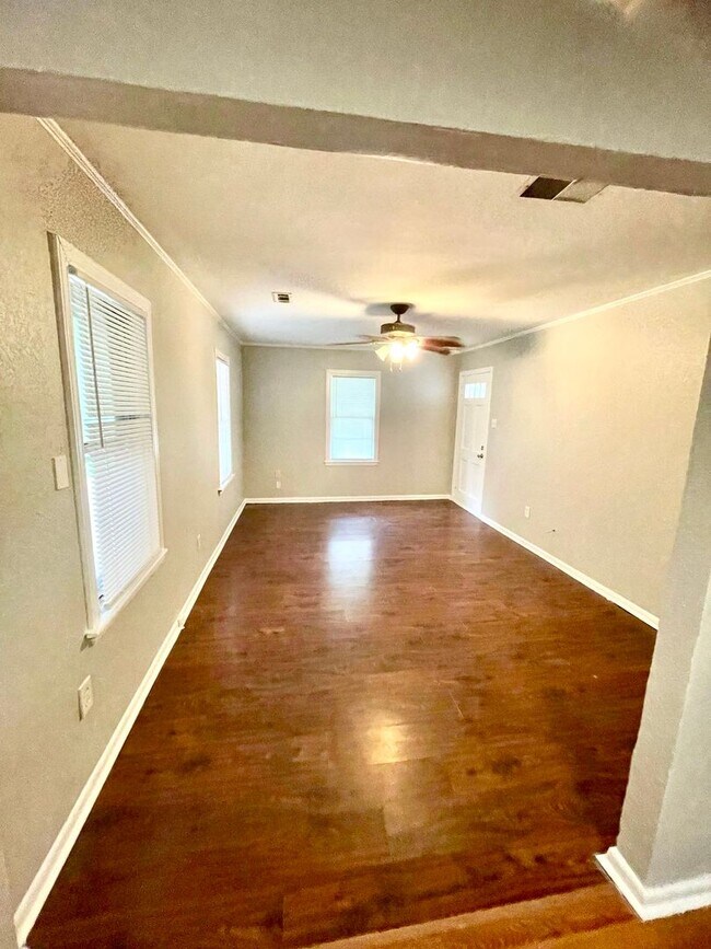 Foto del edificio - 408 Ridgecrest Ct