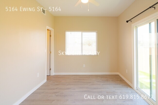 Foto del edificio - 5164 Ewing St
