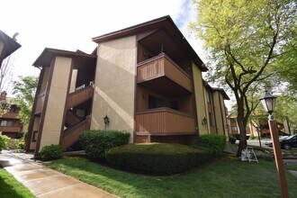 Building Photo - 6852 Countrywoods Cir