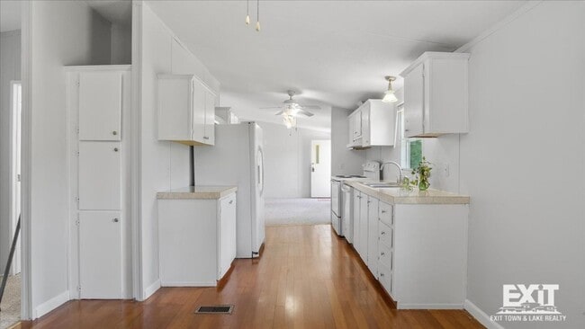 Foto del edificio - Spacious 3 Bedroom, 2 Bathroom Home in Cou...