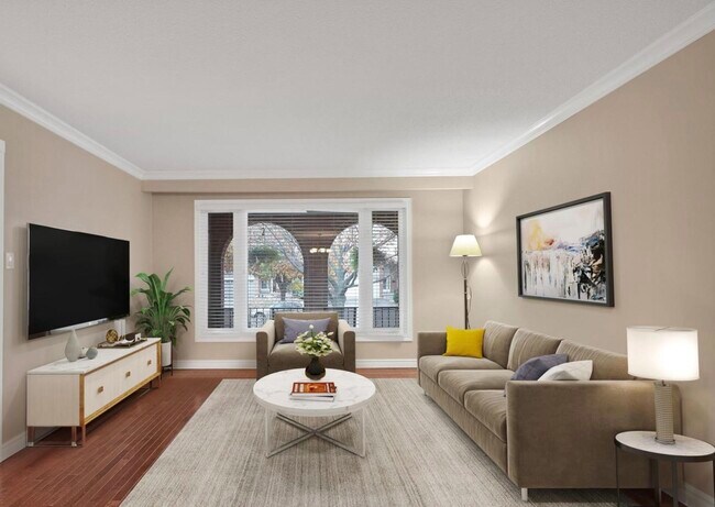 Building Photo - 66 Malcolm Cres