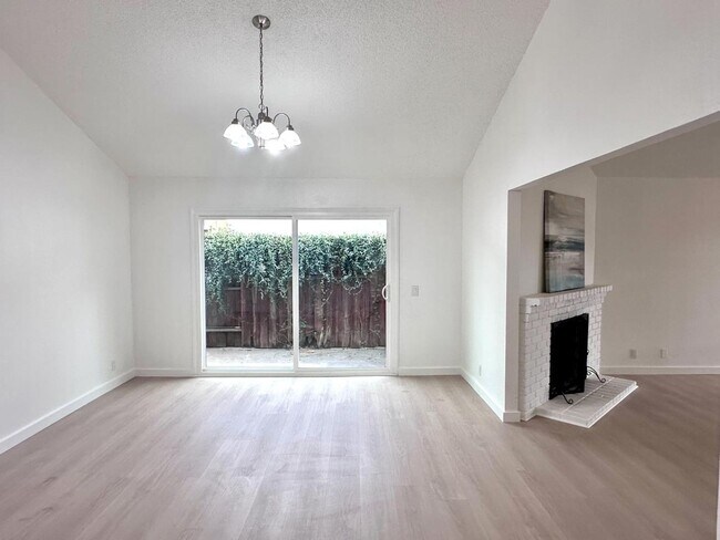 Foto del edificio - 4507-4507 Zachary Way