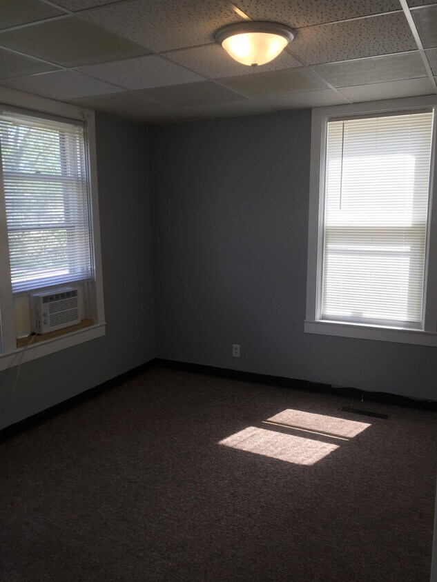 Foto del edificio - 820 E Miller St