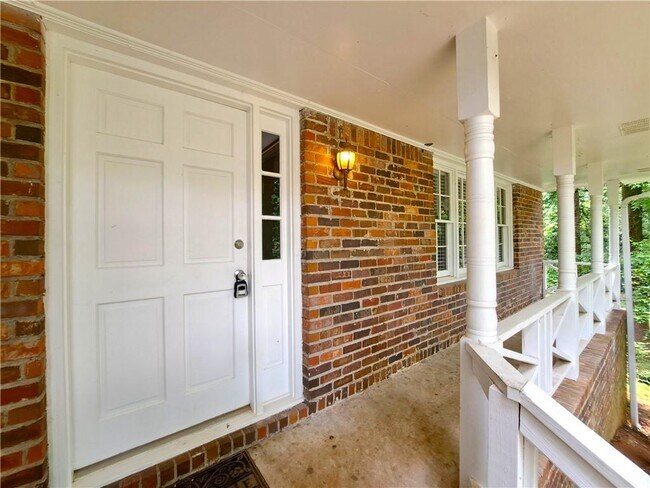 Foto del edificio - 844 Chandler Dr SW