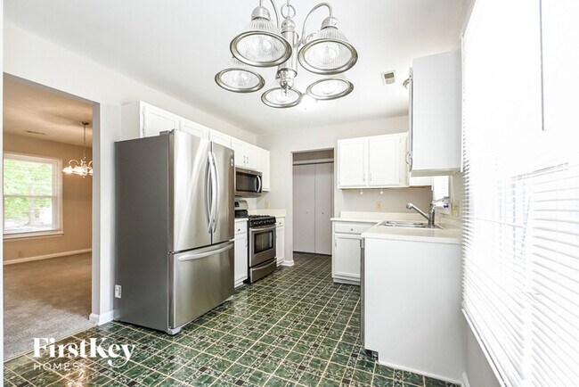 Building Photo - 1516 Kempsey Cir