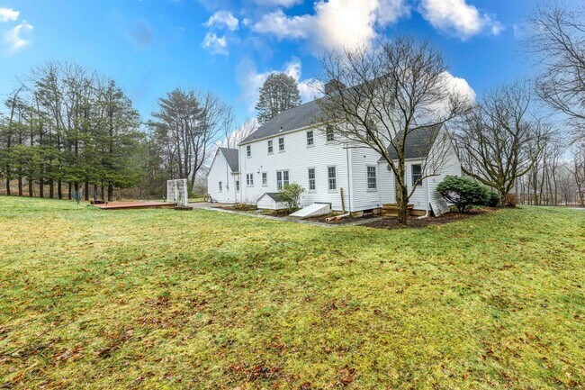 Foto del edificio - 1670 Hartford Tpke