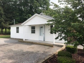 Primary Photo - 16 Tacy Ln