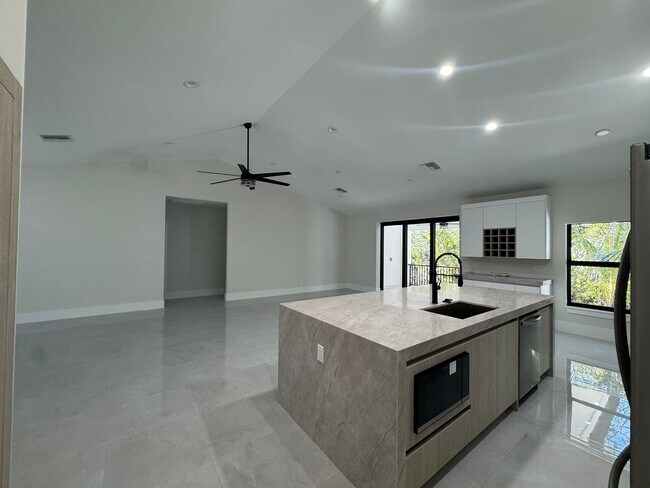Foto del edificio - New Construction 4/2 Home!