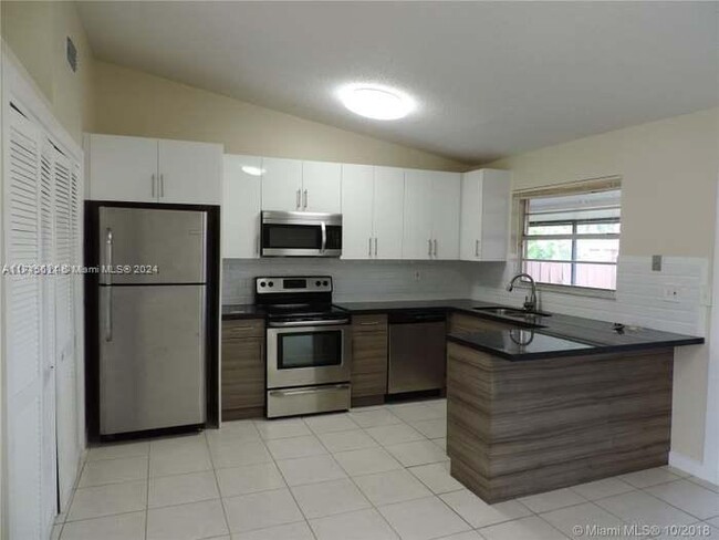 Foto del edificio - 14807 SW 84th Terrace