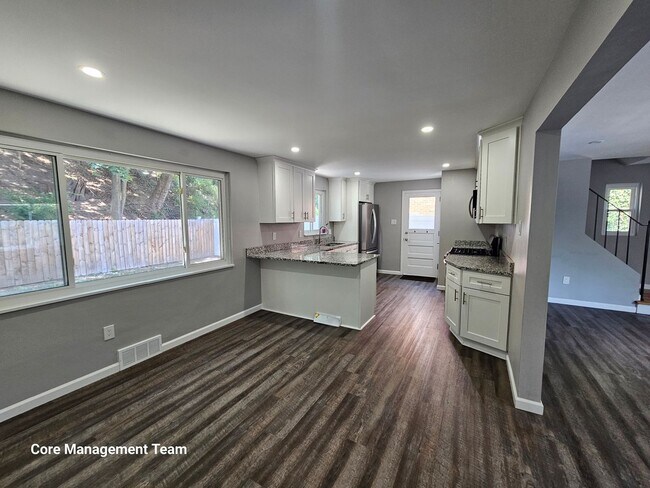 Foto del edificio - Amazing 3 Bedroom house Located in Lawrenceville!