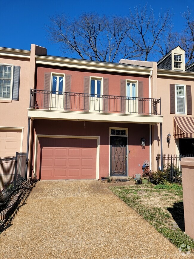 Lenox Apartments for Rent Memphis, TN 17 Rentals