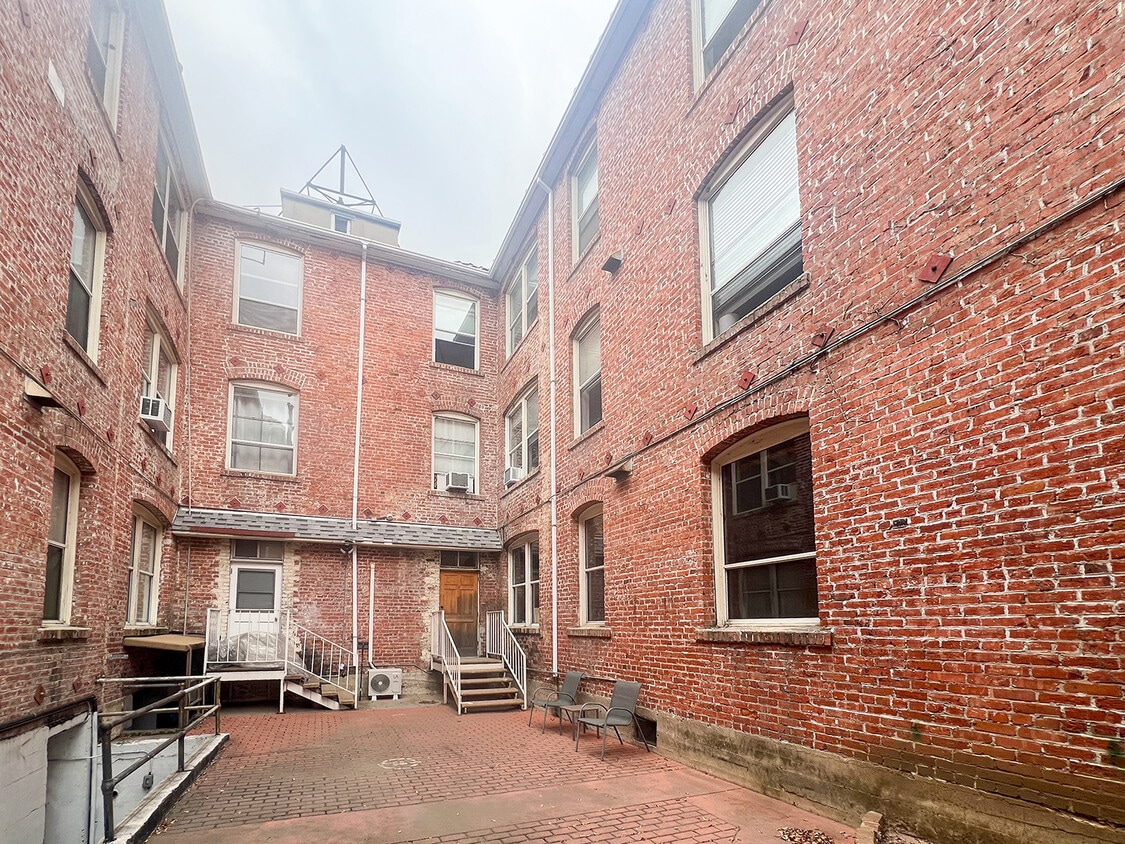 Foto del edificio - 6128 Wilshire Blvd