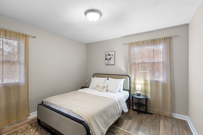 Foto del edificio - 109 Oak Grove Ave