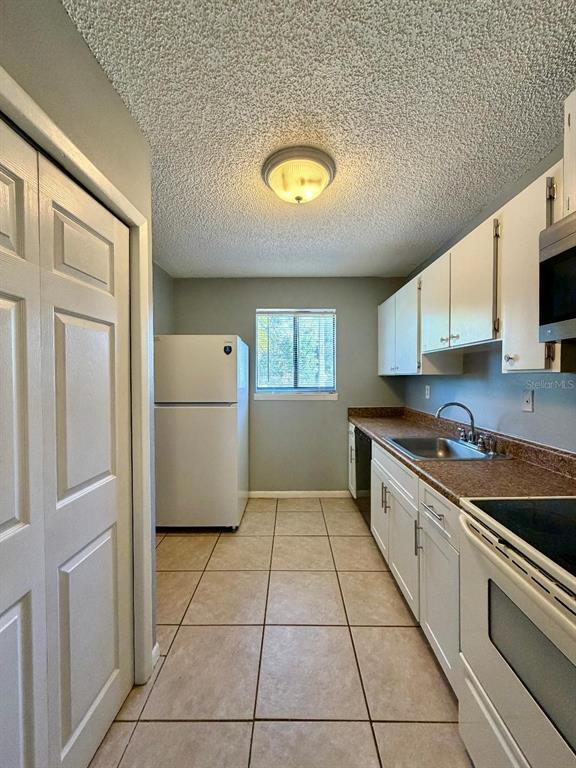 Foto del edificio - 22726 Gage Loop