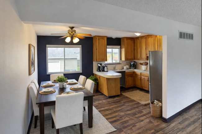 Foto del edificio - Merriman Valley Gem: 4BR + 2 Full Baths + HUGE 2.5-Car Garage!