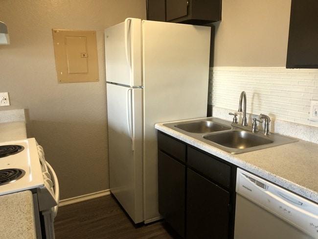 One bedroom loft - Crestwood Apartments