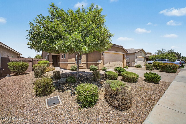 Building Photo - 1360 W Joshua Tree Ave