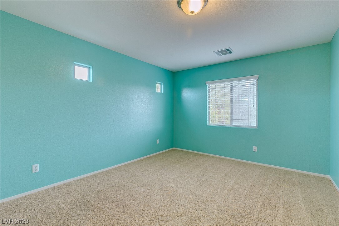 Foto principal - 3848 Van Ness Ave