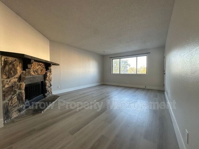 Foto del edificio - 2344 N 44th St