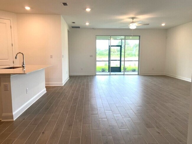 Foto del edificio - Beautiful 4 Bedroom Home in Wexford Reserve!