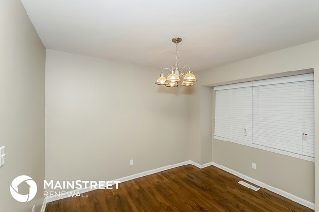 Building Photo - 1316 Falcon Dr