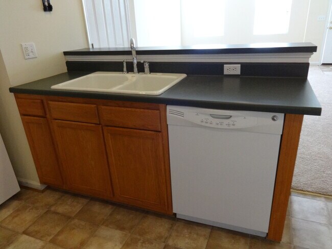 Foto del edificio - Webland Park Townhome