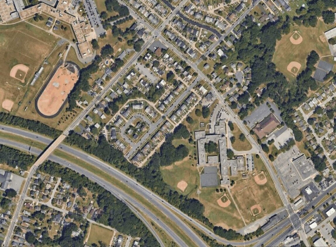 Foto del edificio - 551 Welbrook Rd