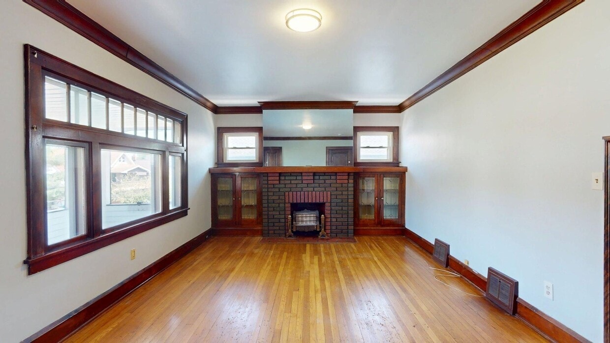 Primary Photo - 4003 Behrwald Ave