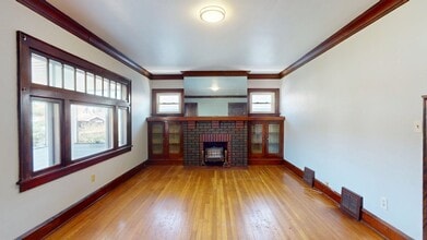 Building Photo - 4003 Behrwald Ave