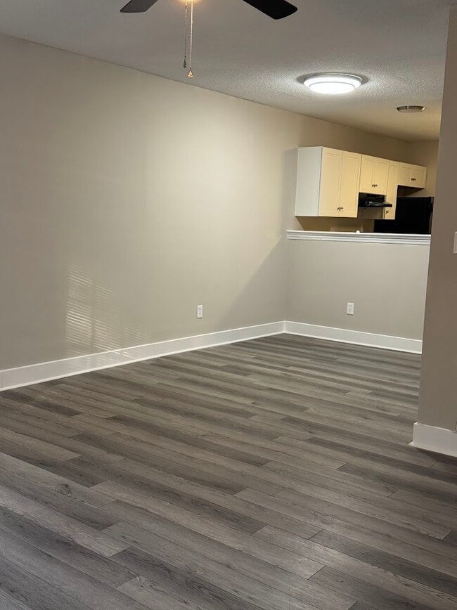 Dining Area - 8112 Farmlea Cir