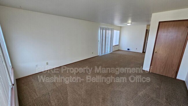 Building Photo - 926 South 22nd Court