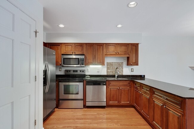 Photo - Fall Special - 1/2 off first month's rent! House