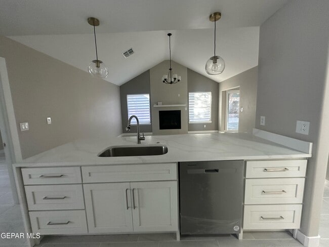 Foto del edificio - 2433 Alan Duncan Ln