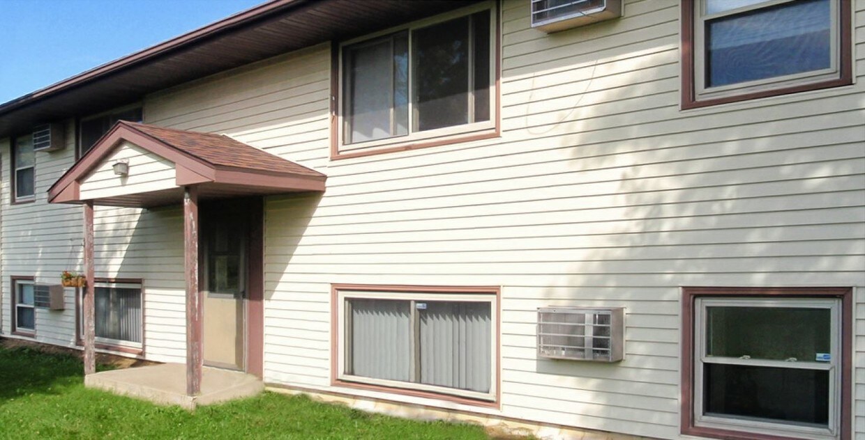 Primary Photo - Wildwood Manor Apartments