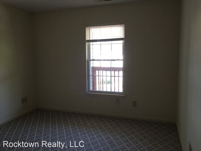 Foto del edificio - 2 br, 1.5 bath House - 2451 Mosby Court