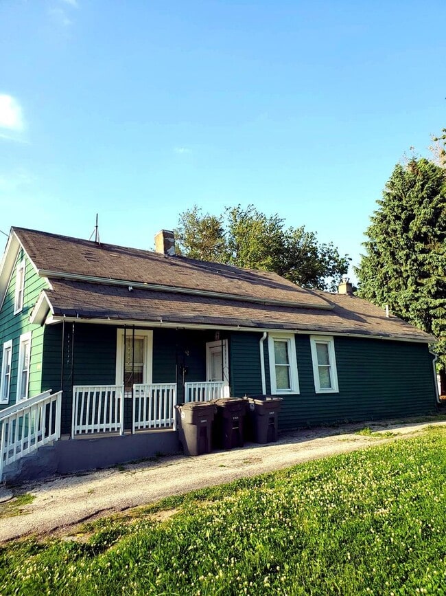 Building Photo - 3017 Nursery Ave