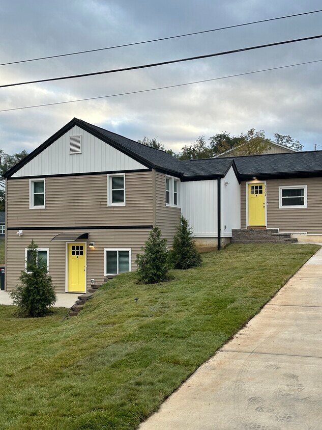 2304 Belle Ave NE Unit A, Roanoke, VA 24012 Apartments in Roanoke, VA