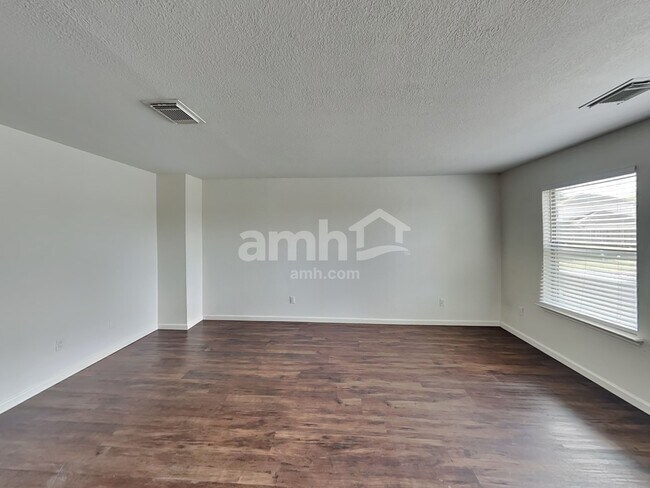 Foto del edificio - 4006 Carmel Ridge Way