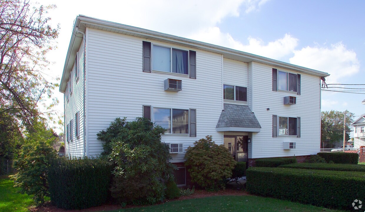 11 Harrington Ave, Quincy, MA 02169 Apartments in Quincy, MA