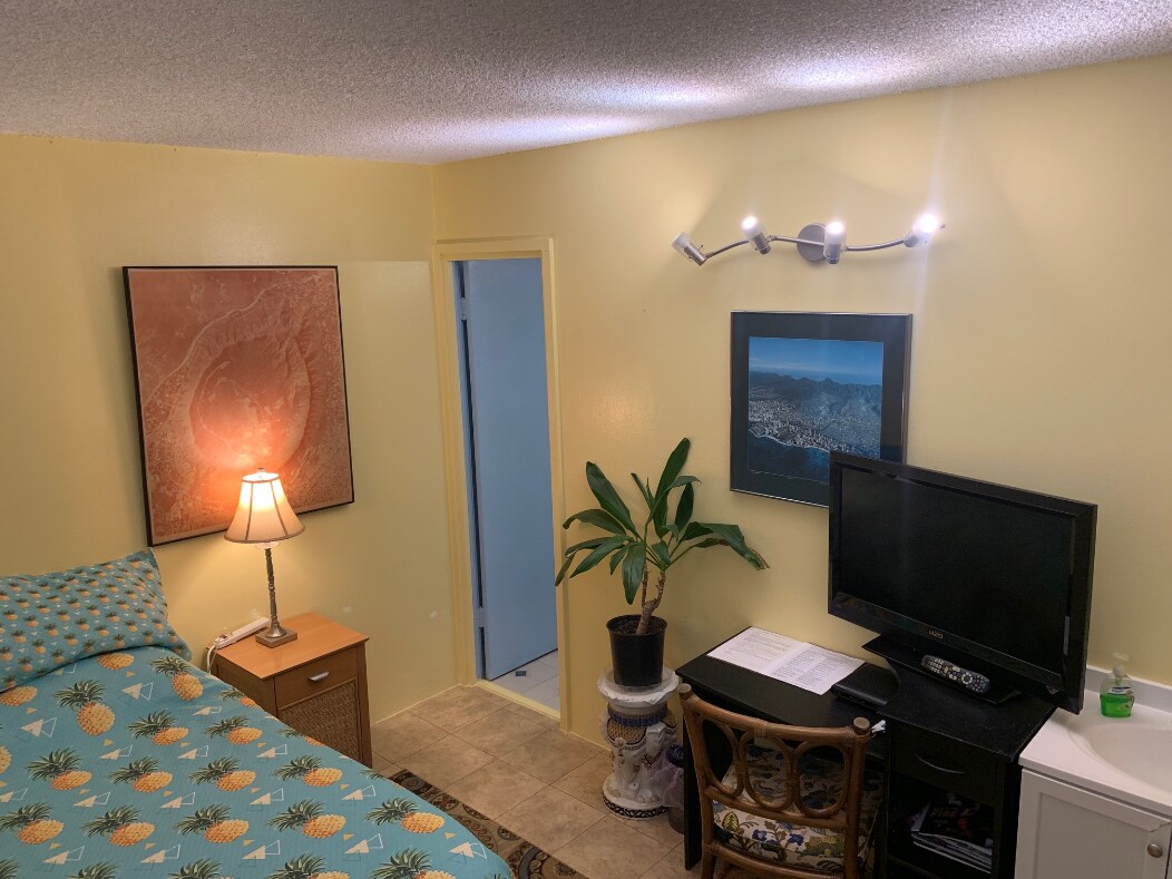 Foto principal - 2421 Ala Wai Blvd