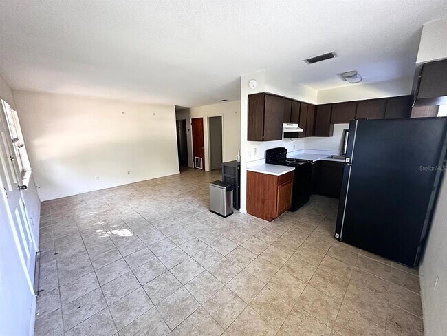 Building Photo - 838 E Indiana Ave