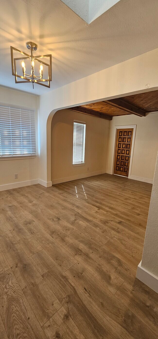 Foto del edificio - 521-513 13th St NW