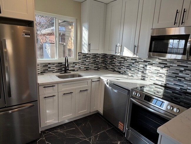 Building Photo - 2220 Ames St