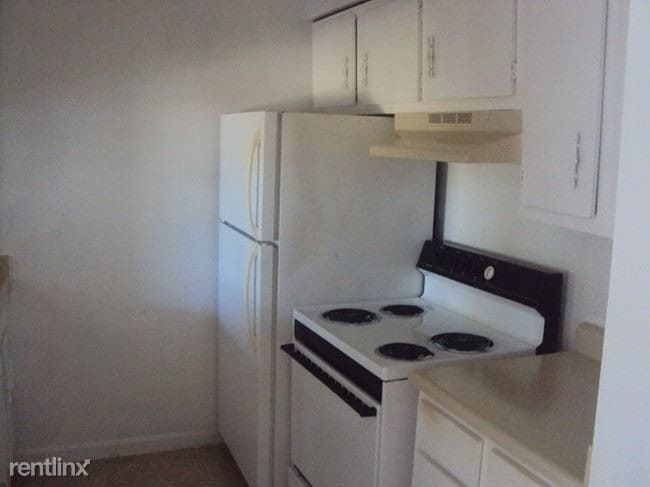Building Photo - 8600 Sands Point Dr