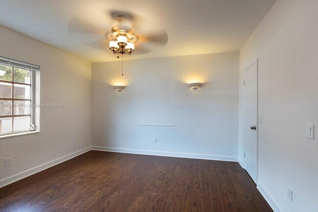 Foto del edificio - 2350 SW 2nd St