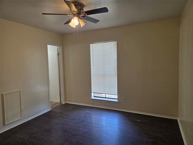 Foto del edificio - 11549 S Kirkwood Rd