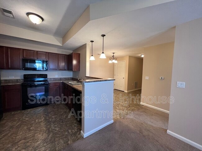Building Photo - 1101 Stonebench Cir
