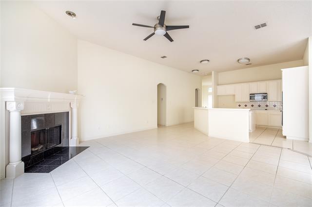 Foto del edificio - 8216 Spring Valley Ln